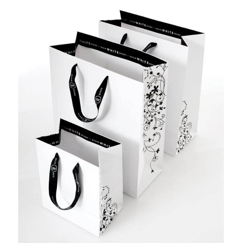 sacos de compras de papel com tamanho diferente personalizado