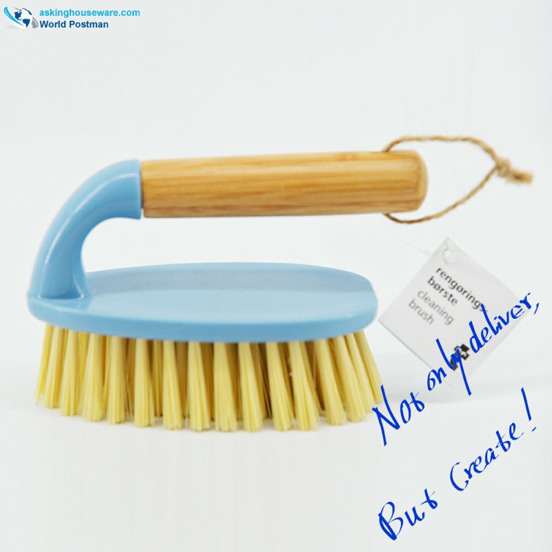 A escova de bambu de Akbrand que esfrega a escova de limpeza calça a escova de roupa da escova na cor do azul de céu
