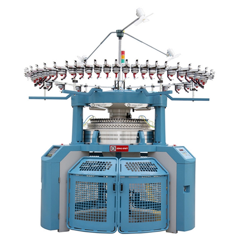 Uma máquina de tricotar circular totalmente computorizada.