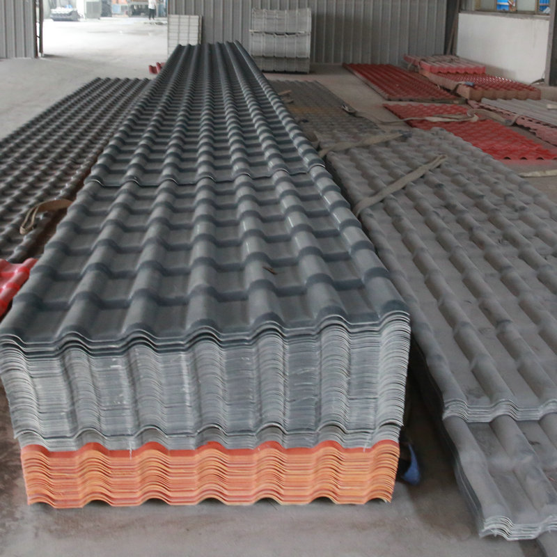Preço concorrencial baixo custo, tais Como OS azulejos para telhados sintéticos de poliéster PVC
