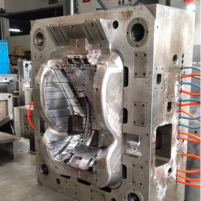 New Energy Car Vendas Surge 675% em fevereiro ano-a-ano