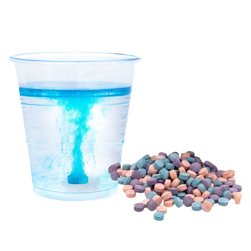 Um brinquedo mágico que pode absorver água e tornar-se grande