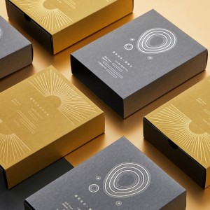 Folha de luxo-Caixa de presente Kraft estampada