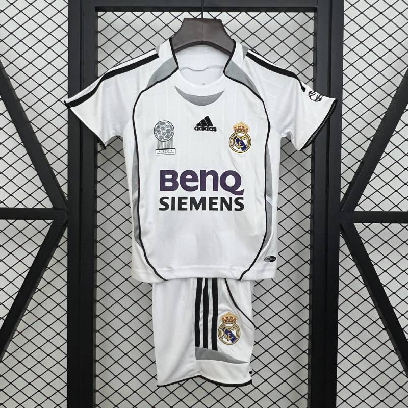 Crianças Real Madrid 06/07 Tamanho da casa: 16-28